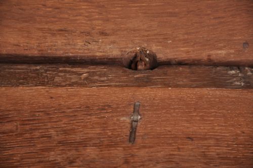 17TH CENTURY PANELLED OAK COFFER - ADDITIONAL PHOTO 2