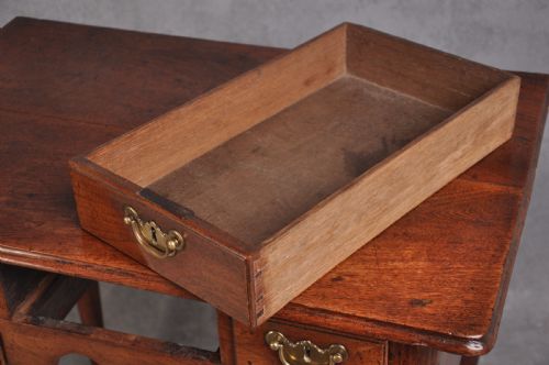 18TH CENTURY RED WALNUT LOWBOY - ADDITIONAL PHOTO 6