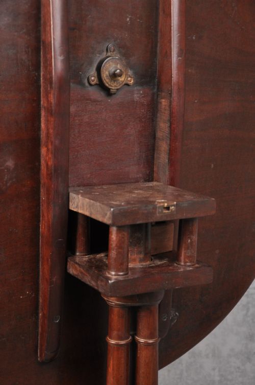 18TH CENTURY MAHOGANY TRIPOD TABLE - ADDITIONAL PHOTO 4