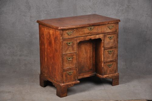 GEORGE I WALNUT KNEEHOLE DESK - ADDITIONAL PHOTO 2