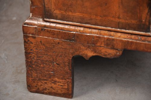 GEORGE I WALNUT KNEEHOLE DESK - ADDITIONAL PHOTO 4