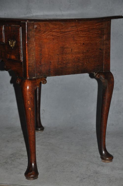EARLY 18TH CENTURY OAK LOWBOY - ADDITIONAL PHOTO 5