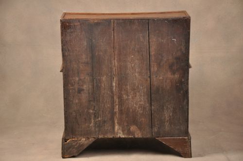 18TH CENTURY QUEEN ANNE OAK BUREAU - ADDITIONAL PHOTO 14