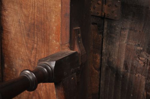 RARE SMALL 17TH CENTURY WALNUT GATELEG TABLE - ADDITIONAL PHOTO 7