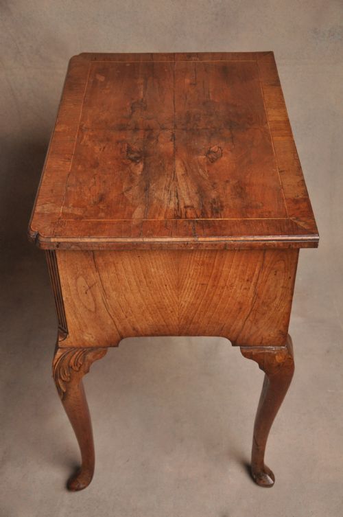 SMALL 18TH CENTURY WALNUT LOWBOY - ADDITIONAL PHOTO 3
