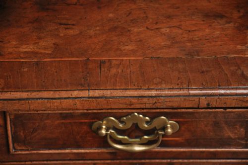 SMALL 18TH CENTURY WALNUT LOWBOY - ADDITIONAL PHOTO 10