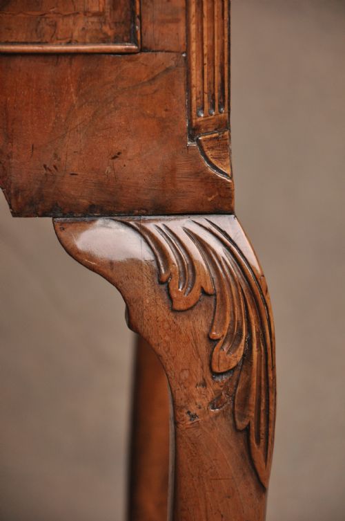 SMALL 18TH CENTURY WALNUT LOWBOY - ADDITIONAL PHOTO 11