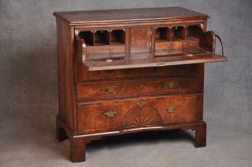 18TH CENTURY WALNUT SECRETAIRE CHEST OF DRAWERS - ADDITIONAL PHOTO 10