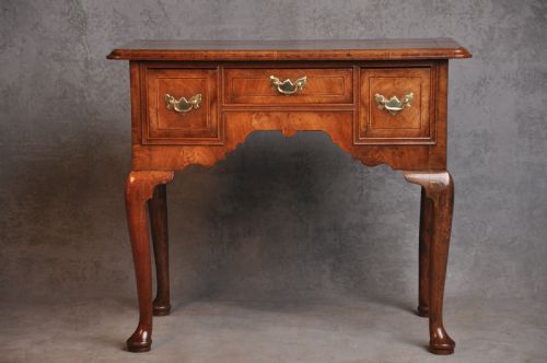 fine early 18th century walnut lowboy - CATEGORY: ANTIQUE FURNITURE - DATED 18TH CENTURY