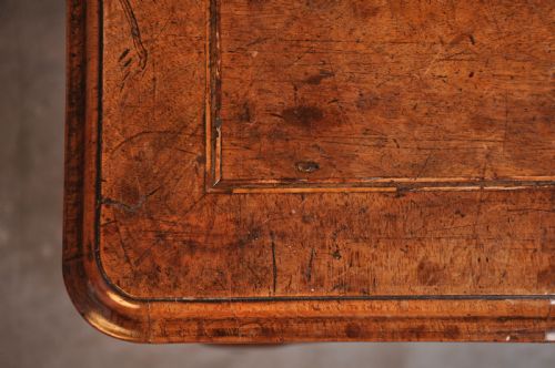 FINE EARLY 18TH CENTURY WALNUT LOWBOY - ADDITIONAL PHOTO 6