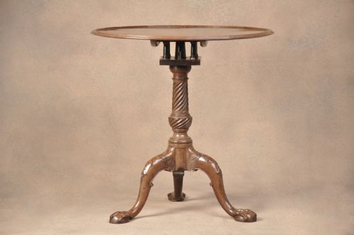 FINE 18TH CENTURY MAHOGANY CHIPPENDALE TRIPOD TABLE - ADDITIONAL PHOTO 1