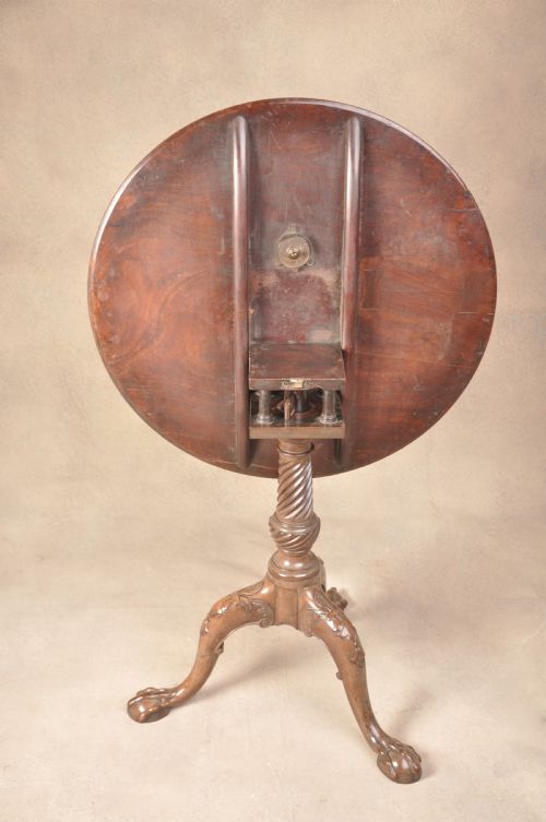 FINE 18TH CENTURY MAHOGANY CHIPPENDALE TRIPOD TABLE - ADDITIONAL PHOTO 6