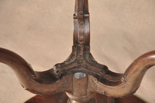 FINE 18TH CENTURY MAHOGANY CHIPPENDALE TRIPOD TABLE - ADDITIONAL PHOTO 9