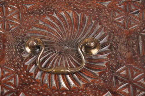 17TH CENTURY CHIP CARVED BOX - ADDITIONAL PHOTO 4