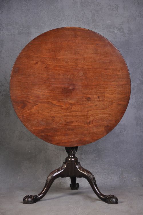 FINE 18TH CENTURY MAHOGANY CHIPPENDALE TABLE - ADDITIONAL PHOTO 1