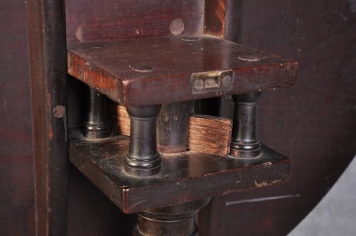 FINE 18TH CENTURY MAHOGANY CHIPPENDALE TABLE - ADDITIONAL PHOTO 7