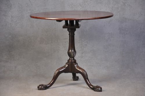 fine 18th century mahogany chippendale table - CATEGORY: ANTIQUE TABLES - DATED 18TH CENTURY