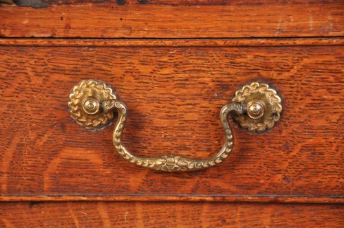 18TH CENTURY OAK BUREAU - ADDITIONAL PHOTO 5