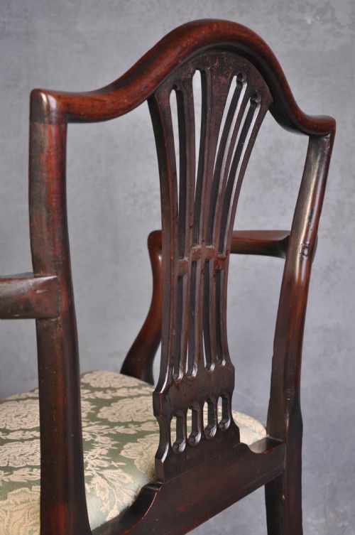 PAIR OF 18TH CENTURY MAHOGANY HEPPLEWHITE ARMCHAIRS - ADDITIONAL PHOTO 5