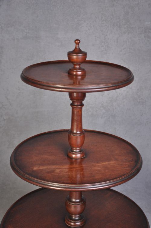 FINE 18TH CENTURY DUMB WAITER - ADDITIONAL PHOTO 4
