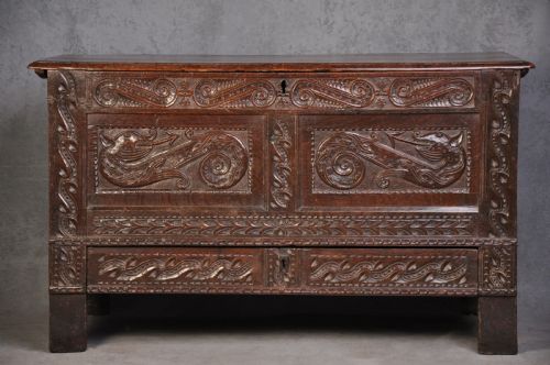 rare 17th century oak coffer - CATEGORY: ANTIQUE CHESTS - DATED 17TH CENTURY