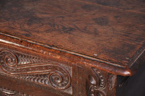 RARE 17TH CENTURY OAK COFFER - ADDITIONAL PHOTO 3