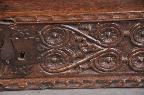 17TH CENTURY OAK BIBLE BOX - ADDITIONAL PHOTO 4