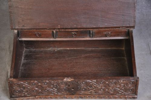 17TH CENTURY OAK BIBLE BOX - ADDITIONAL PHOTO 6