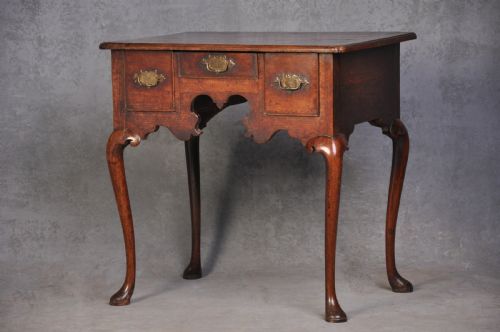 RARE EARLY 18TH CENTURY RED WALNUT LOWBOY - ADDITIONAL PHOTO 1