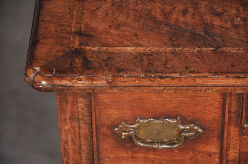 RARE EARLY 18TH CENTURY RED WALNUT LOWBOY - ADDITIONAL PHOTO 4
