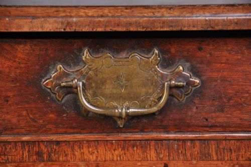 RARE EARLY 18TH CENTURY RED WALNUT LOWBOY - ADDITIONAL PHOTO 5