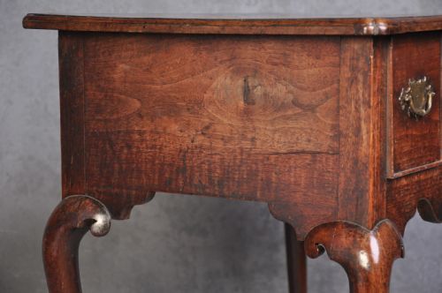 RARE EARLY 18TH CENTURY RED WALNUT LOWBOY - ADDITIONAL PHOTO 13