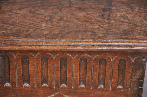 17TH CENTURY OAK PLANK COFFER - ADDITIONAL PHOTO 2