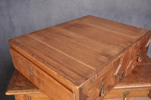 17TH CENTURY OAK CHEST OF DRAWERS - ADDITIONAL PHOTO 6