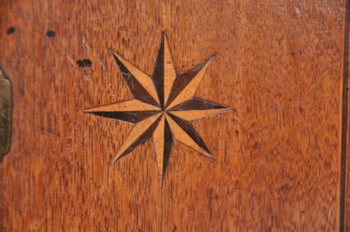 EARLY 18TH CENTURY OAK BUREAU - ADDITIONAL PHOTO 9