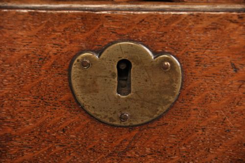 EARLY 18TH CENTURY OAK BUREAU - ADDITIONAL PHOTO 11