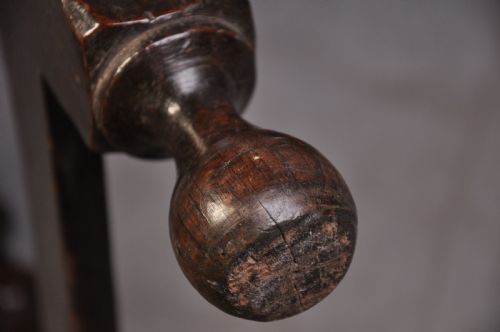17TH CENTURY OAK SIDE TABLE - ADDITIONAL PHOTO 8