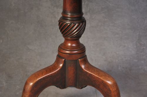 FINE 18TH CENTURY MAHOGANY TRIPOD TABLE - ADDITIONAL PHOTO 3