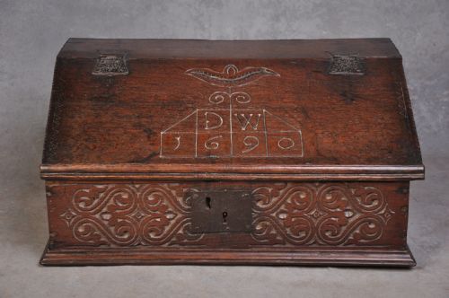 dated 17th century oak box - CATEGORY: ANTIQUE BOXES - DATED 17TH CENTURY