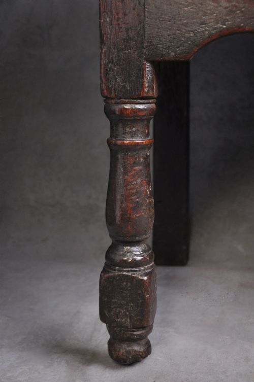 EARLY 18TH CENTURY OAK DRESSER - ADDITIONAL PHOTO 8