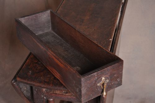 SMALL 17TH CENTURY OAK GATELEG TABLE - ADDITIONAL PHOTO 7