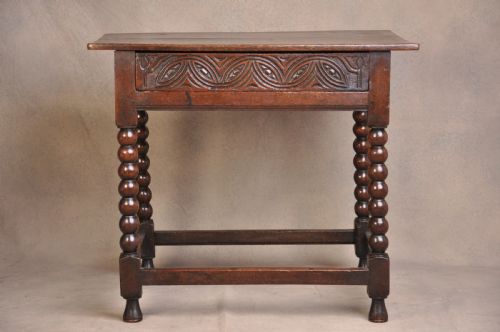 17th century oak side table - CATEGORY: ANTIQUE TABLES - DATED 17TH CENTURY