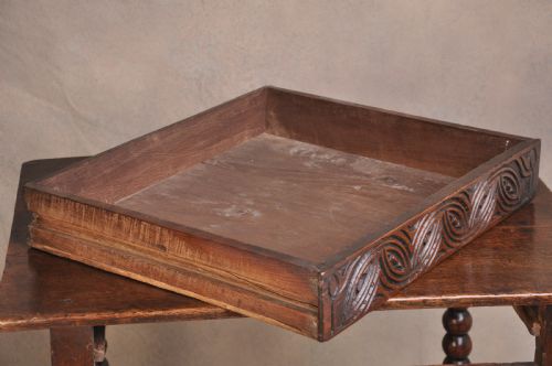 17TH CENTURY OAK SIDE TABLE - ADDITIONAL PHOTO 2
