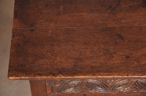 17TH CENTURY OAK SIDE TABLE - ADDITIONAL PHOTO 5