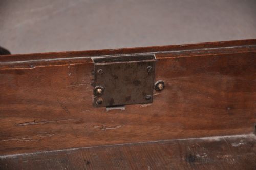 18TH CENTURY RED WALNUT CHEST ON STAND - ADDITIONAL PHOTO 8