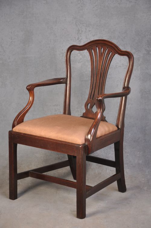 18TH CENTURY MAHOGANY HEPPLEWHITE CHAIR - ADDITIONAL PHOTO 1