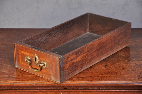 18TH CENTURY OAK LOWBOY - ADDITIONAL PHOTO 4