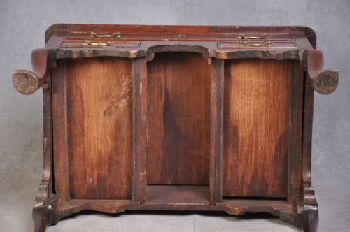 18TH CENTURY OAK LOWBOY - ADDITIONAL PHOTO 9