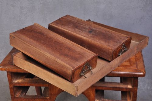 EARLY 18TH CENTURY WALNUT LOWBOY - ADDITIONAL PHOTO 6