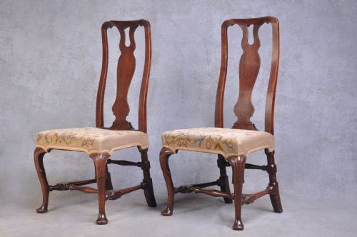 A PAIR OF EARLY 18TH CENTURY WALNUT SIDE CHAIRS - ADDITIONAL PHOTO 9